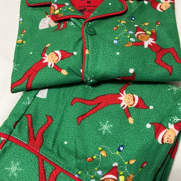 Elf on the Shelf Youth 2 Piece Sleepwear - Picture 8 of 8